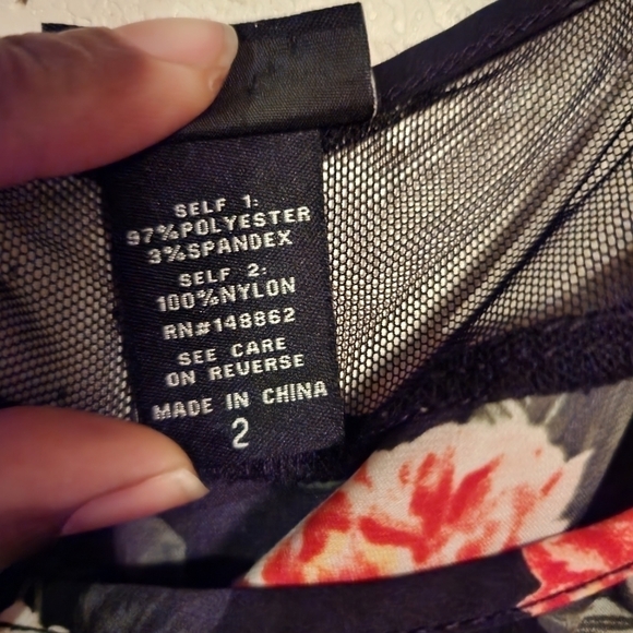 Torrid Floral Mesh Panel Top Size 2X- Sunny Bloom - Picture 9 of 10